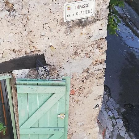 Joli Appartement Au Coeur Du Village Lorgues Bagian luar foto