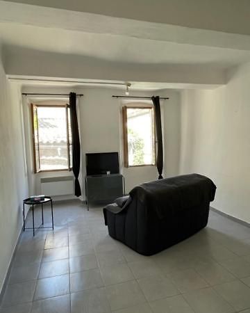 Joli Appartement Au Coeur Du Village Lorgues Bagian luar foto